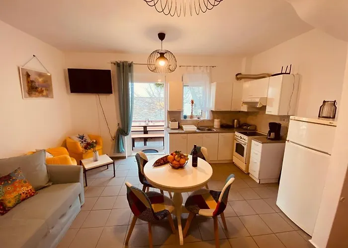 Case de vacanță Aquamarine Maisonette