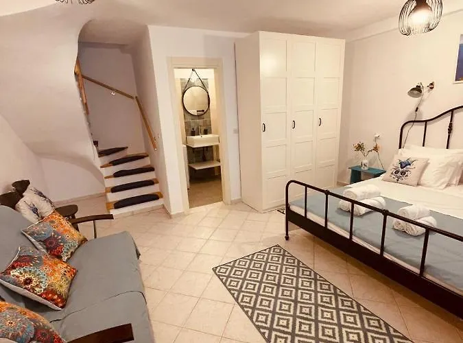 Aquamarine Maisonette Case de vacanță Siviri